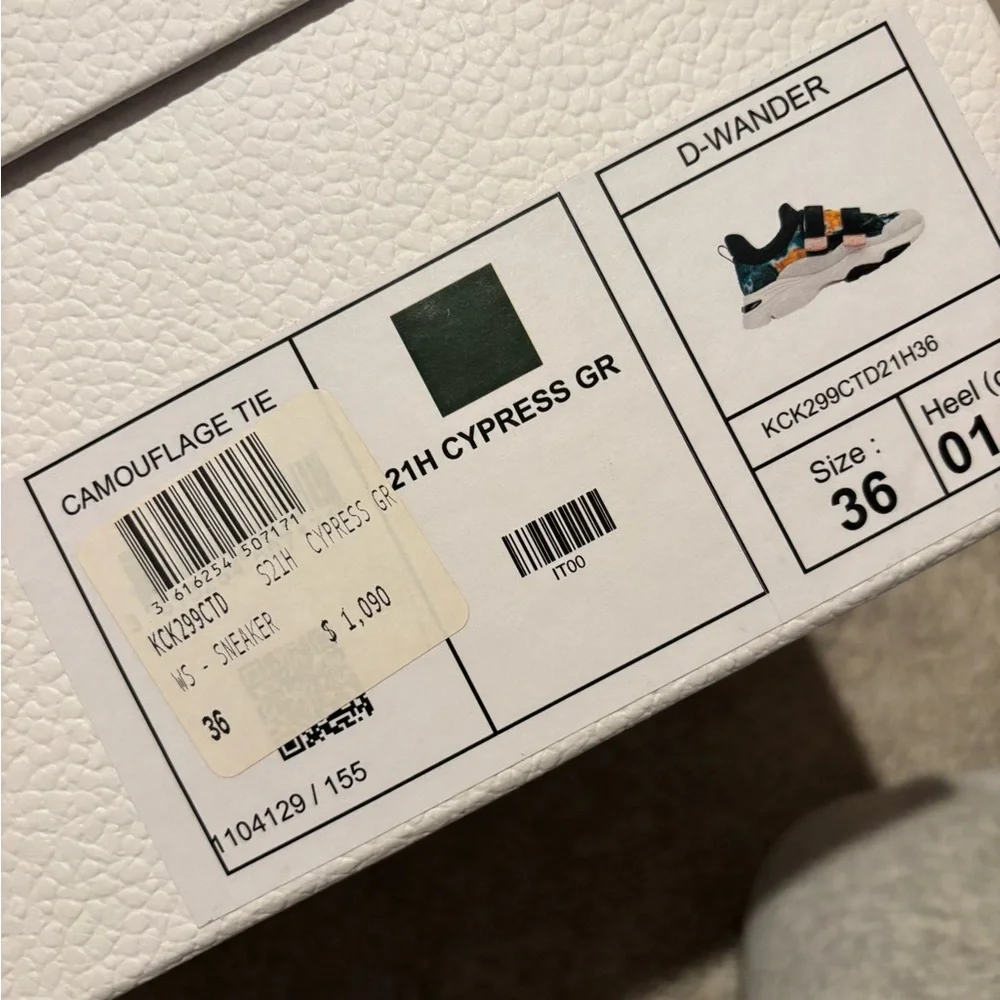 Dior women’s sneakers - Picture 7 of 8